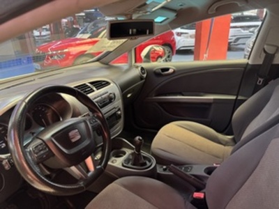 SEAT León 1.6 TDI Style 77 kW (105 CV) SEAT León 1.6 TDI Style 77 kW (105 CV)