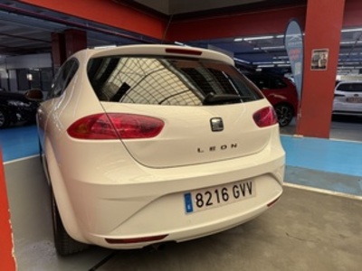 SEAT León 1.6 TDI Style 77 kW (105 CV) SEAT León 1.6 TDI Style 77 kW (105 CV)