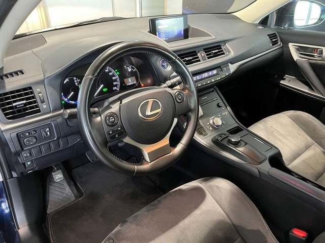 Lexus CT 200h Business 100 kW (136 CV) Vehículo usado en Madrid - 9 Lexus CT 200h Business 100 kW (136 CV) Vehículo usado en Madrid - 9