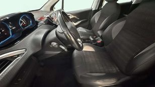 Peugeot 2008 PureTech 110 S&S Signature 81 kW (110 CV)