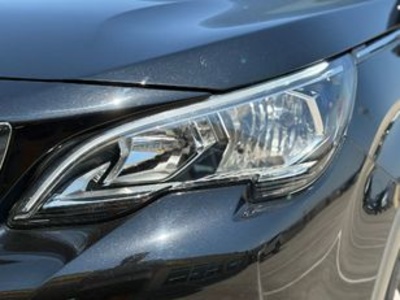 Peugeot 3008 PureTech 130 S&S Allure 96 kW (130 CV) Peugeot 3008 PureTech 130 S&S Allure 96 kW (130 CV)