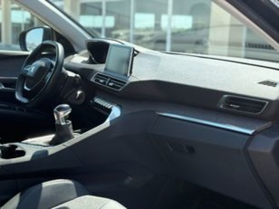 Peugeot 3008 PureTech 130 S&S Allure 96 kW (130 CV) Peugeot 3008 PureTech 130 S&S Allure 96 kW (130 CV)