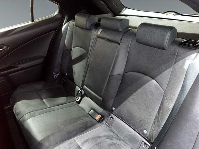 Lexus UX 250h Business 2WD 135 kW (184 CV) Vehículo usado en Madrid - 9 Lexus UX 250h Business 2WD 135 kW (184 CV) Vehículo usado en Madrid - 9