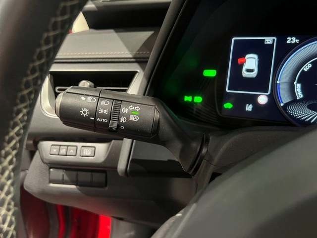 Lexus UX 250h Business 2WD 135 kW (184 CV) Vehículo usado en Madrid - 14