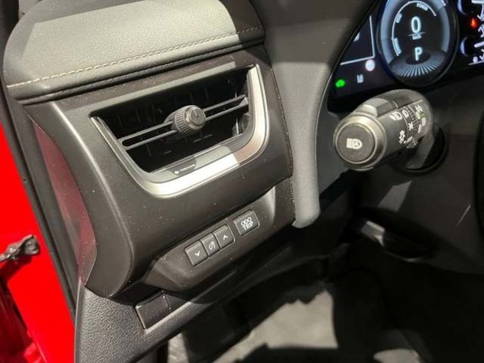 Lexus UX 250h Business 2WD 135 kW (184 CV) Vehículo usado en Madrid - 19 Lexus UX 250h Business 2WD 135 kW (184 CV) Vehículo usado en Madrid - 19