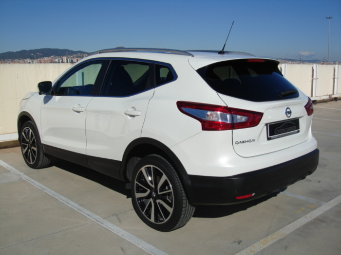 NissanQashqai 1.6 dCi Tekna Premium 4x2 96 kW (130 CV) Vehículo usado en Barcelona - 4 NissanQashqai 1.6 dCi Tekna Premium 4x2 96 kW (130 CV) Vehículo usado en Barcelona - 4
