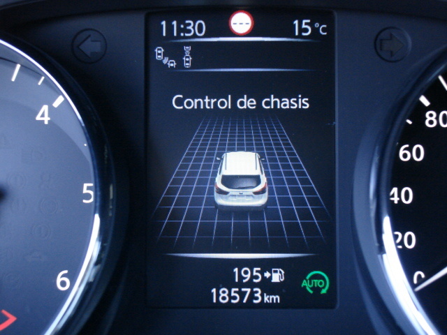 NissanQashqai 1.6 dCi Tekna Premium 4x2 96 kW (130 CV) Vehículo usado en Barcelona - 23 NissanQashqai 1.6 dCi Tekna Premium 4x2 96 kW (130 CV) Vehículo usado en Barcelona - 23