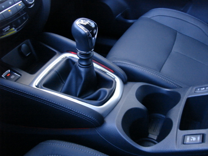 NissanQashqai 1.6 dCi Tekna Premium 4x2 96 kW (130 CV) Vehículo usado en Barcelona - 46 NissanQashqai 1.6 dCi Tekna Premium 4x2 96 kW (130 CV) Vehículo usado en Barcelona - 46