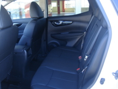 Nissan Qashqai 1.6 dCi Tekna Premium 4x2 96 kW (130 CV) Nissan Qashqai 1.6 dCi Tekna Premium 4x2 96 kW (130 CV)