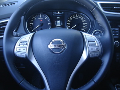 Nissan Qashqai 1.6 dCi Tekna Premium 4x2 96 kW (130 CV) Nissan Qashqai 1.6 dCi Tekna Premium 4x2 96 kW (130 CV)