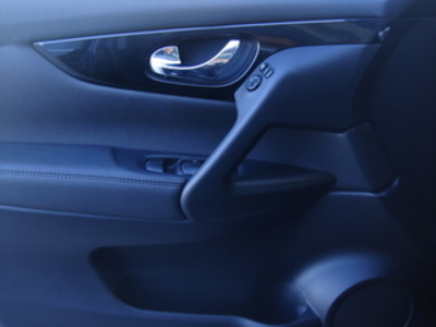 Nissan Qashqai 1.6 dCi Tekna Premium 4x2 96 kW (130 CV) Nissan Qashqai 1.6 dCi Tekna Premium 4x2 96 kW (130 CV)