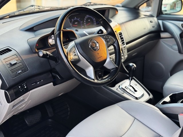 SsangyongRodius D22T Limited Auto 131 kW (178 CV) Vehículo usado en Barcelona - 2