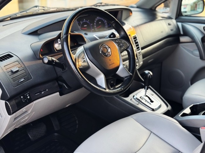 SsangyongRodius D22T Limited Auto 131 kW (178 CV) Vehículo usado en Barcelona - 2 SsangyongRodius D22T Limited Auto 131 kW (178 CV) Vehículo usado en Barcelona - 2