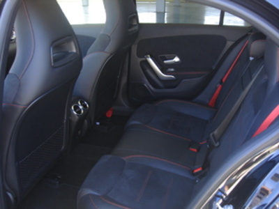 Mercedes-Benz Clase A 35 Mercedes-AMG 4Matic+ 225 kW (306 CV) Mercedes-Benz Clase A 35 Mercedes-AMG 4Matic+ 225 kW (306 CV)