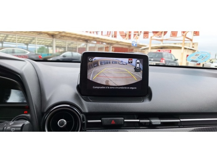 MazdaMazda 2 1.5 GE Zenith Safety White Navy 66 kW (90 CV) Vehículo usado en Barcelona - 14 MazdaMazda 2 1.5 GE Zenith Safety White Navy 66 kW (90 CV) Vehículo usado en Barcelona - 14