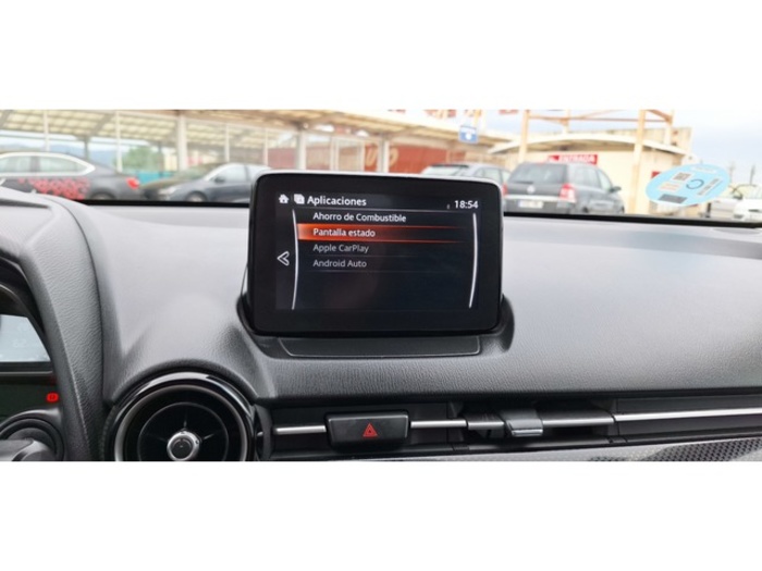 MazdaMazda 2 1.5 GE Zenith Safety White Navy 66 kW (90 CV) Vehículo usado en Barcelona - 18 MazdaMazda 2 1.5 GE Zenith Safety White Navy 66 kW (90 CV) Vehículo usado en Barcelona - 18