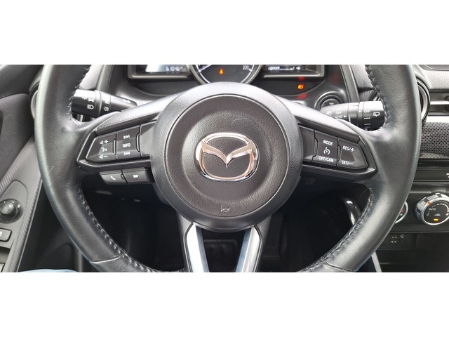 MazdaMazda 2 1.5 GE Zenith Safety White Navy 66 kW (90 CV) Vehículo usado en Barcelona - 25