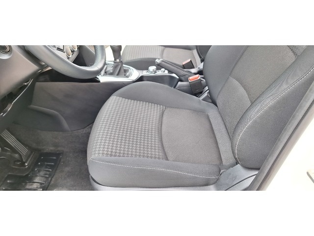 MazdaMazda 2 1.5 GE Zenith Safety White Navy 66 kW (90 CV) Vehículo usado en Barcelona - 28