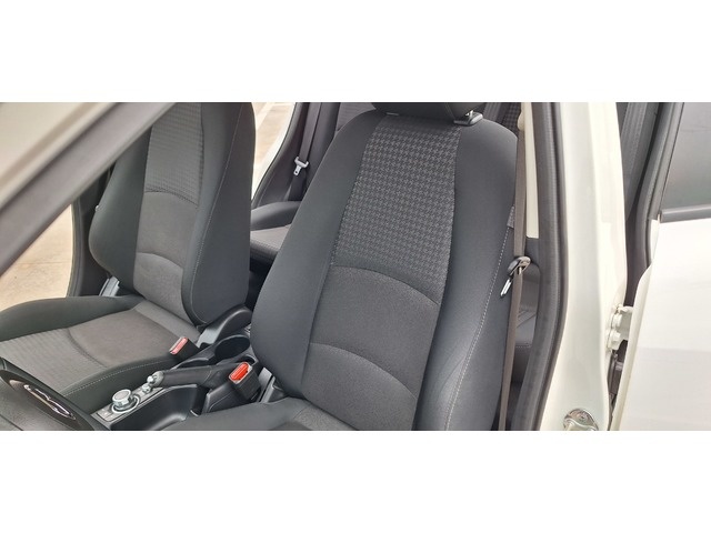 MazdaMazda 2 1.5 GE Zenith Safety White Navy 66 kW (90 CV) Vehículo usado en Barcelona - 29