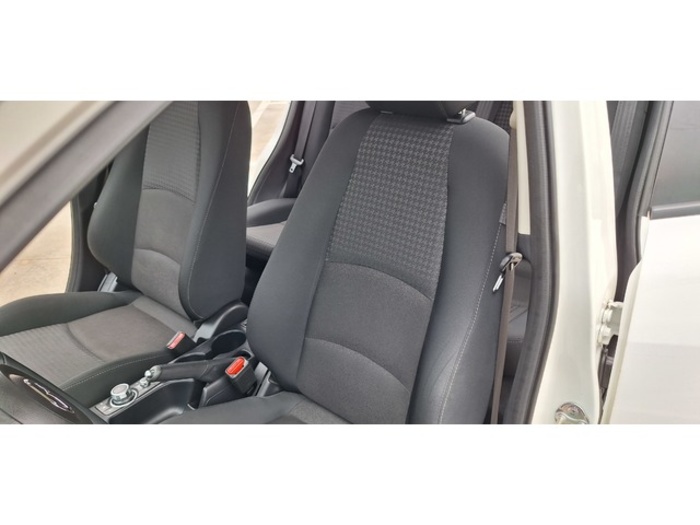 MazdaMazda 2 1.5 GE Zenith Safety White Navy 66 kW (90 CV) Vehículo usado en Barcelona - 29 MazdaMazda 2 1.5 GE Zenith Safety White Navy 66 kW (90 CV) Vehículo usado en Barcelona - 29