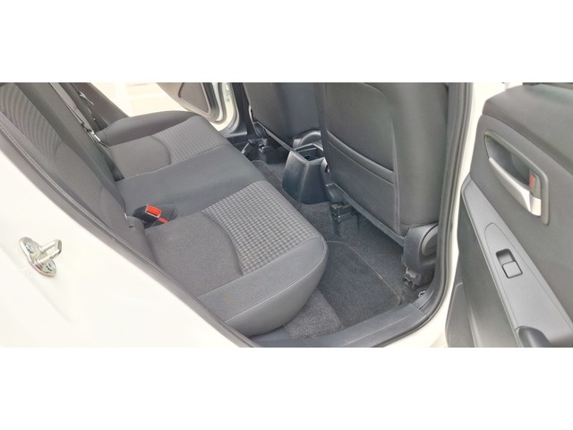 MazdaMazda 2 1.5 GE Zenith Safety White Navy 66 kW (90 CV) Vehículo usado en Barcelona - 33