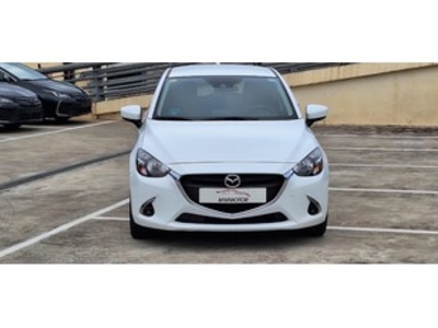Mazda Mazda 2 1.5 GE Zenith Safety White Navy 66 kW (90 CV) Mazda Mazda 2 1.5 GE Zenith Safety White Navy 66 kW (90 CV)