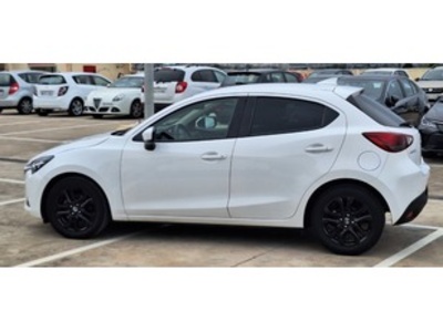 Mazda Mazda 2 1.5 GE Zenith Safety White Navy 66 kW (90 CV) Mazda Mazda 2 1.5 GE Zenith Safety White Navy 66 kW (90 CV)