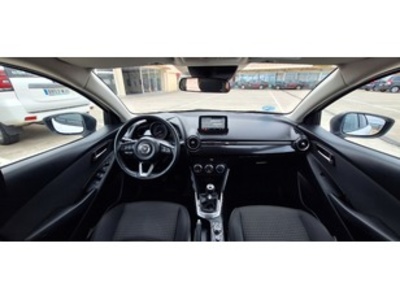Mazda Mazda 2 1.5 GE Zenith Safety White Navy 66 kW (90 CV) Mazda Mazda 2 1.5 GE Zenith Safety White Navy 66 kW (90 CV)