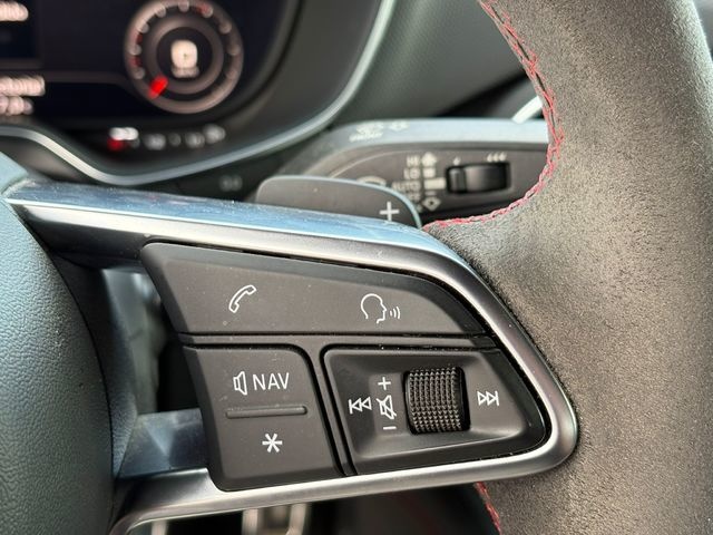 AudiTT Roadster S line edition 45 TFSI quattro 180 kW (245 CV) S tronic Vehículo usado en Barcelona - 11