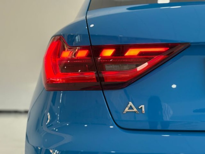 AudiA1 Sportback S line 35 TFSI 110 kW (150 CV) S tronic Vehículo usado en Barcelona - 13 AudiA1 Sportback S line 35 TFSI 110 kW (150 CV) S tronic Vehículo usado en Barcelona - 13