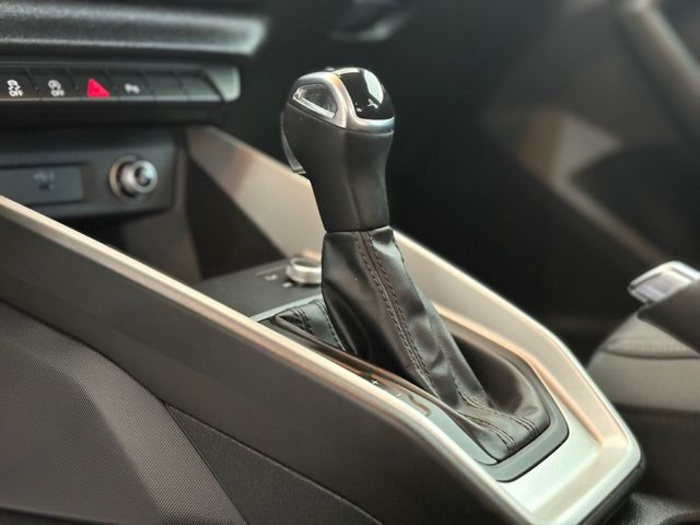 AudiA1 Sportback S line 35 TFSI 110 kW (150 CV) S tronic Vehículo usado en Barcelona - 26 AudiA1 Sportback S line 35 TFSI 110 kW (150 CV) S tronic Vehículo usado en Barcelona - 26