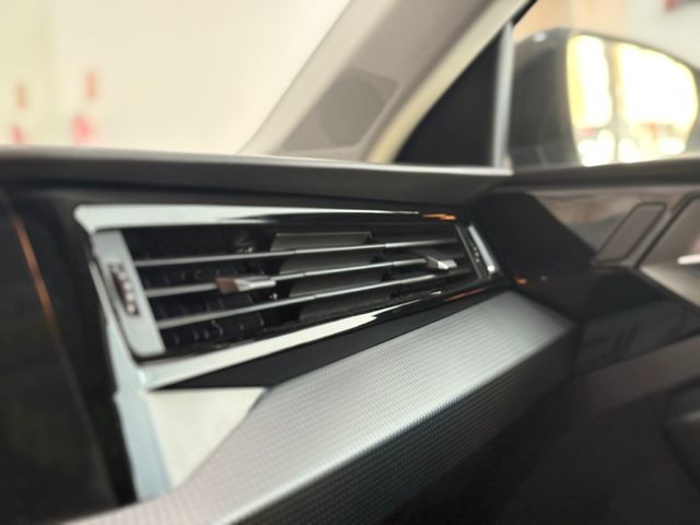 AudiA1 Sportback S line 35 TFSI 110 kW (150 CV) S tronic Vehículo usado en Barcelona - 33 AudiA1 Sportback S line 35 TFSI 110 kW (150 CV) S tronic Vehículo usado en Barcelona - 33