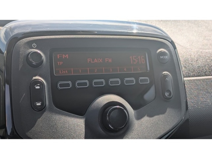 CitroenC1 VTi 72 S&S Feel 53 kW (72 CV) Vehículo usado en Barcelona - 21 CitroenC1 VTi 72 S&S Feel 53 kW (72 CV) Vehículo usado en Barcelona - 21