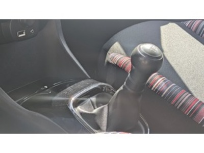 Citroen C1 VTi 72 S&S Feel 53 kW (72 CV) Citroen C1 VTi 72 S&S Feel 53 kW (72 CV)