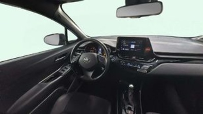 Toyota C-HR 1.8 125H Advance 90 kW (122 CV) Toyota C-HR 1.8 125H Advance 90 kW (122 CV)
