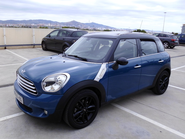 MINIMINI Countryman Cooper 90 kW (122 CV) Vehículo usado en Barcelona - 1