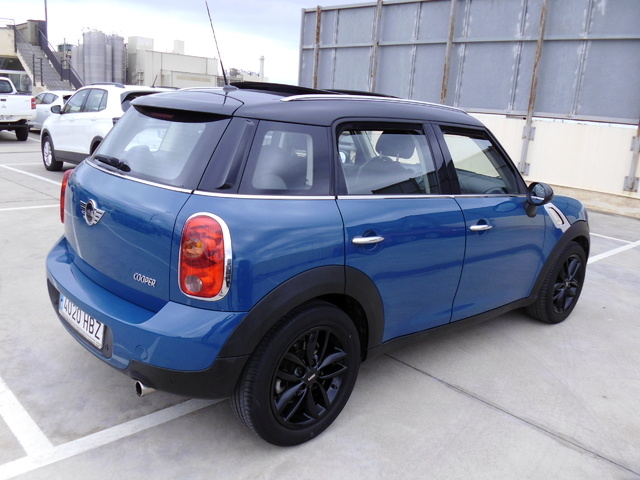 MINIMINI Countryman Cooper 90 kW (122 CV) Vehículo usado en Barcelona - 4