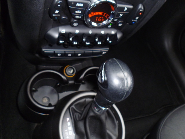 MINIMINI Countryman Cooper 90 kW (122 CV) Vehículo usado en Barcelona - 11