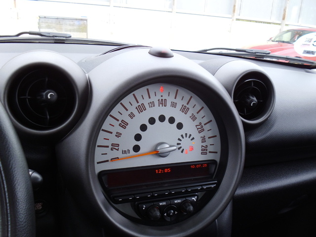 MINIMINI Countryman Cooper 90 kW (122 CV) Vehículo usado en Barcelona - 13