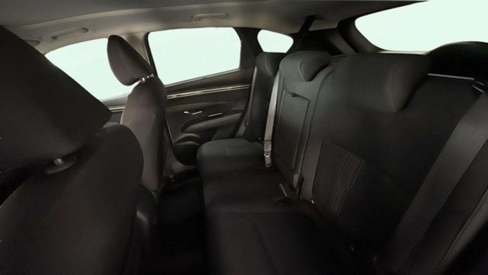 HyundaiTucson 1.6 TGDI 48V Tecno 2C DCT 110 kW (150 CV) Vehículo usado en Barcelona - 13 HyundaiTucson 1.6 TGDI 48V Tecno 2C DCT 110 kW (150 CV) Vehículo usado en Barcelona - 13