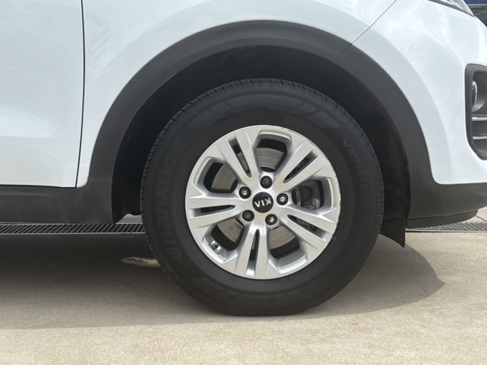 KiaSportage 1.6 GDi Drive 4x2 97 kW (132 CV) Vehículo usado en Barcelona - 14 KiaSportage 1.6 GDi Drive 4x2 97 kW (132 CV) Vehículo usado en Barcelona - 14