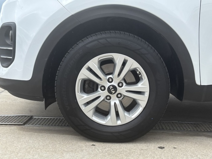 KiaSportage 1.6 GDi Drive 4x2 97 kW (132 CV) Vehículo usado en Barcelona - 16 KiaSportage 1.6 GDi Drive 4x2 97 kW (132 CV) Vehículo usado en Barcelona - 16