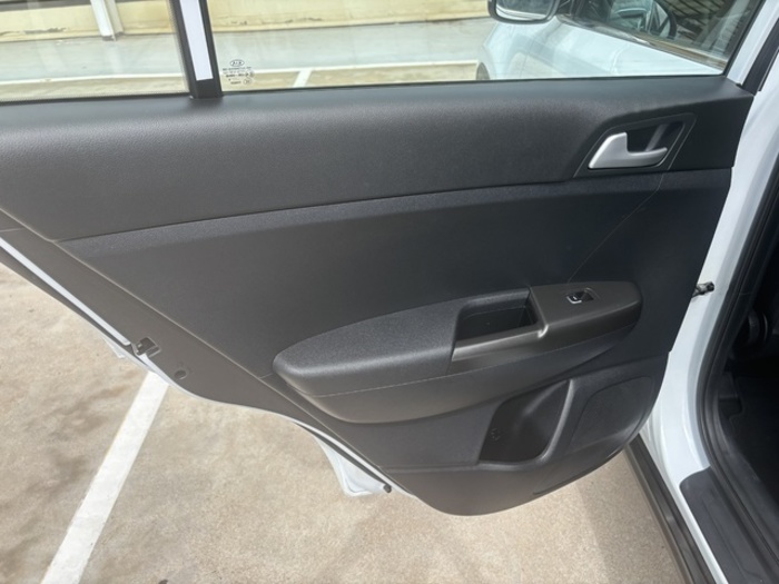 KiaSportage 1.6 GDi Drive 4x2 97 kW (132 CV) Vehículo usado en Barcelona - 34 KiaSportage 1.6 GDi Drive 4x2 97 kW (132 CV) Vehículo usado en Barcelona - 34