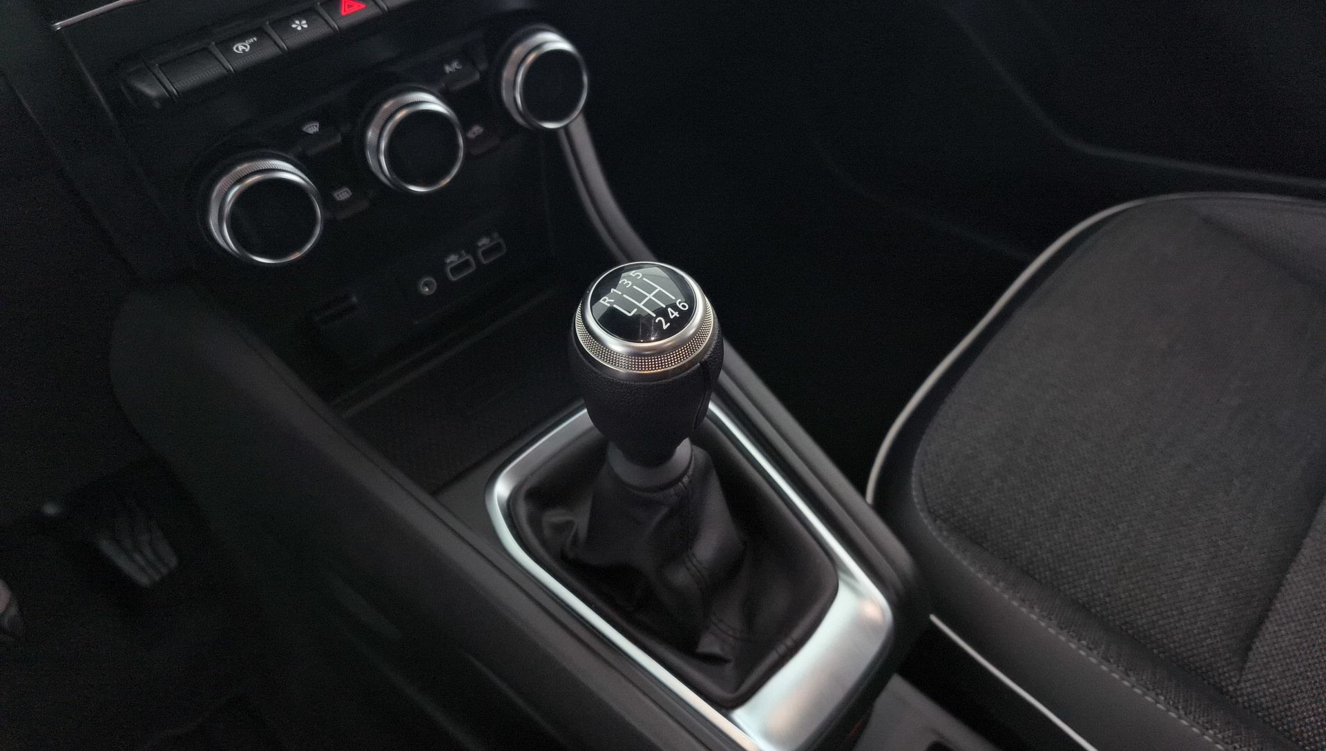 Renault Captur Techno TCe 66 kW (90 CV) - 21