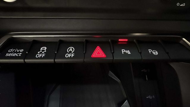 AudiQ3 Sportback S Line 40 TDI quattro 147 kW (200 CV) S tronic Vehículo usado en Barcelona - 20