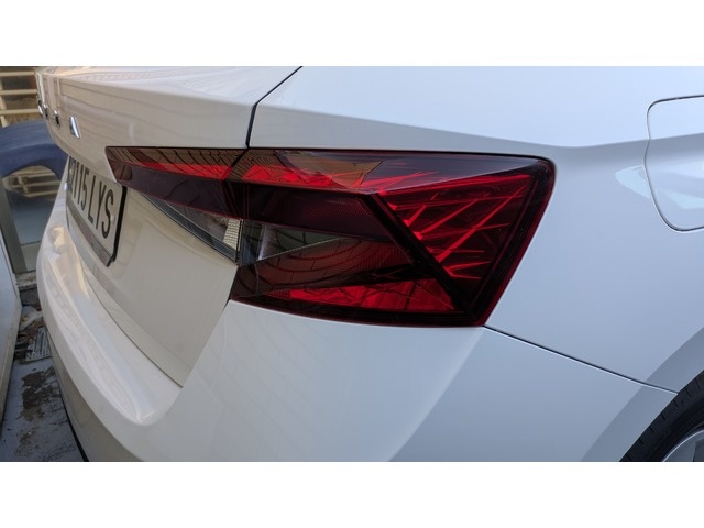 SkodaFabia 1.0 MPI Active 59 kW (80 CV) Vehículo usado en Barcelona - 12