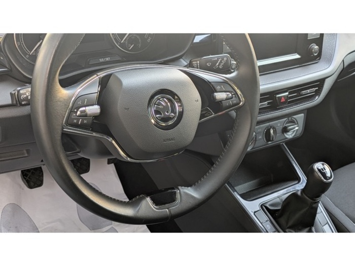 SkodaFabia 1.0 MPI Active 59 kW (80 CV) Vehículo usado en Barcelona - 15 SkodaFabia 1.0 MPI Active 59 kW (80 CV) Vehículo usado en Barcelona - 15