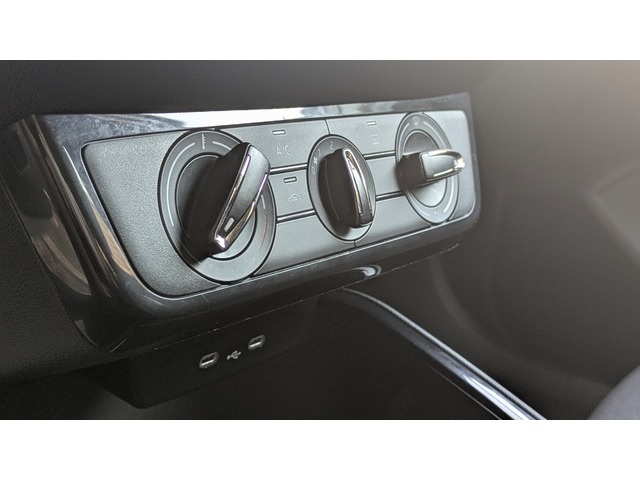 SkodaFabia 1.0 MPI Active 59 kW (80 CV) Vehículo usado en Barcelona - 32