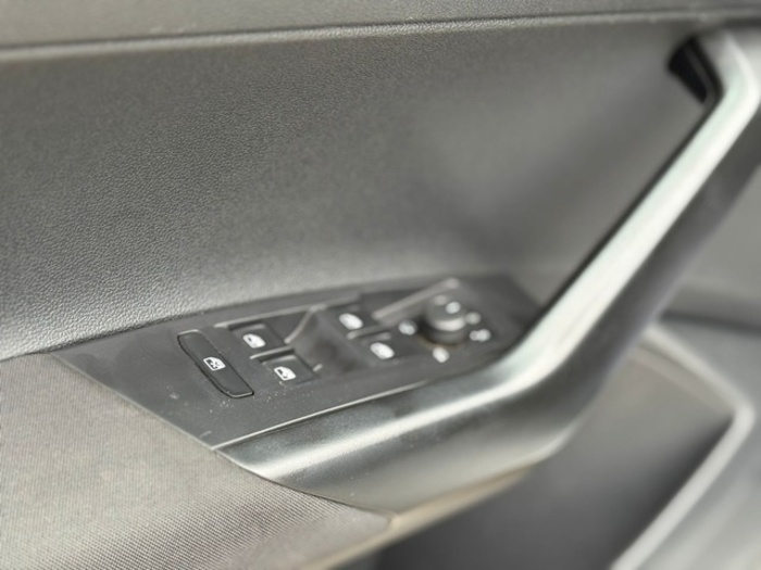 VolkswagenTaigo Life 1.0 TSI 81 kW (110 CV) DSG Vehículo usado en Barcelona - 29 VolkswagenTaigo Life 1.0 TSI 81 kW (110 CV) DSG Vehículo usado en Barcelona - 29