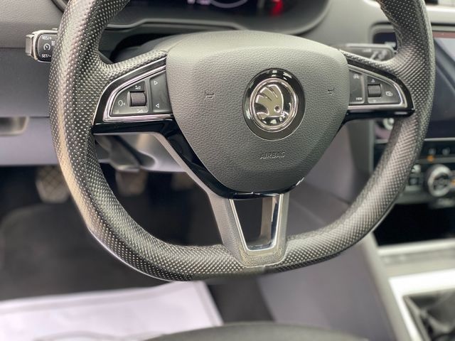 SkodaOctavia Combi 1.6 TDI Ambition 85 kW (115 CV) Vehículo usado en Barcelona - 17